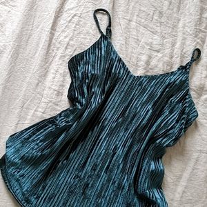 2/$15✨Velvet tank